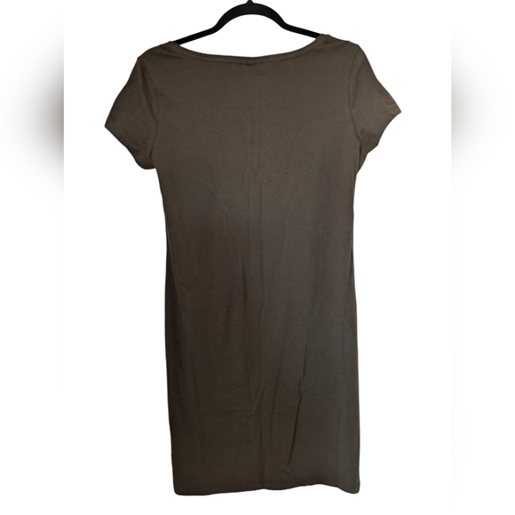 H & M Dark Green T shirt Dress - Picture 2 of 4
